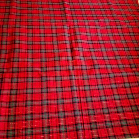 Cotton Fabric Red Green Plaid with Metallic Thread 25"x45" Quilting Sewing - Picture 5 of 6